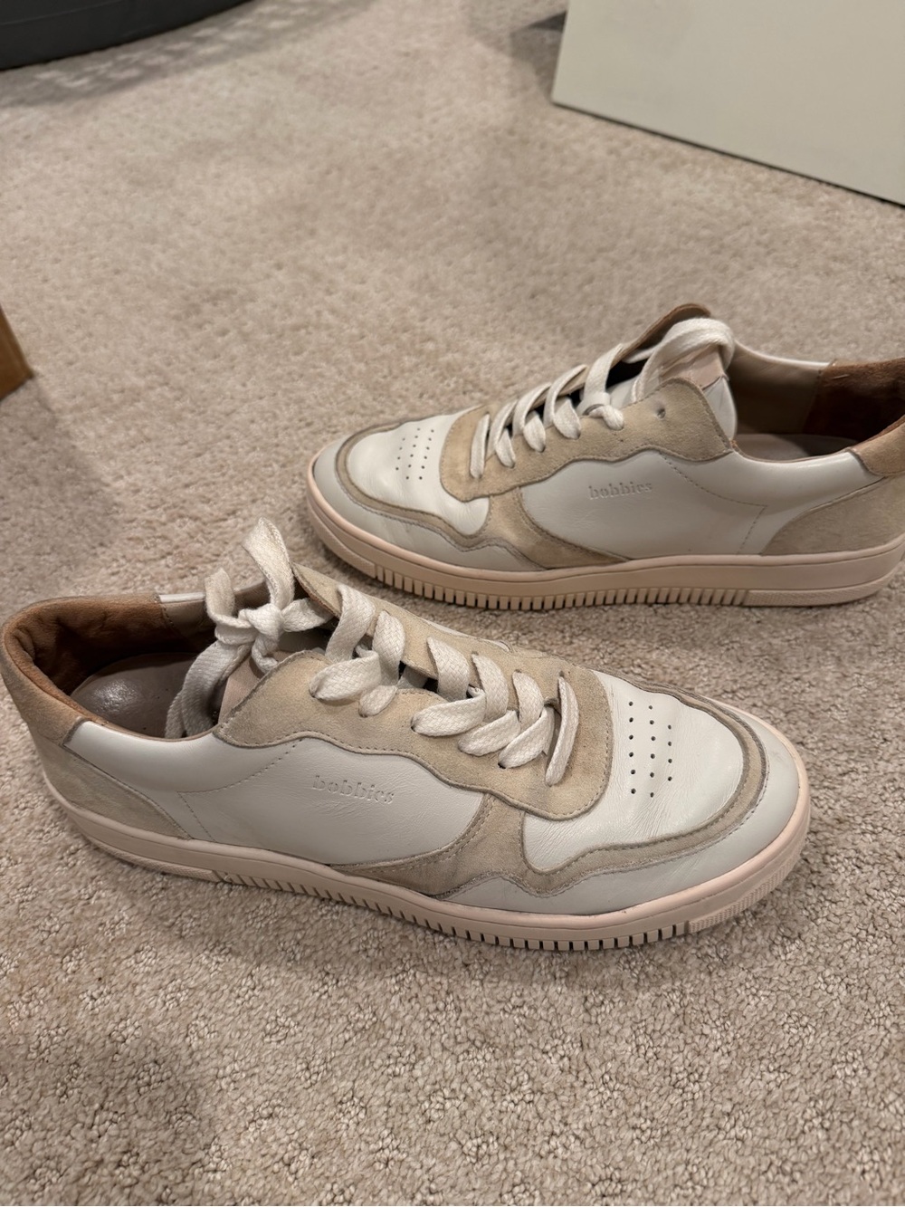 Bobbie’s “Scott” Neutral Beige & White Casual Sneakers - EU 39/US 8 - Picture 2 of 3
